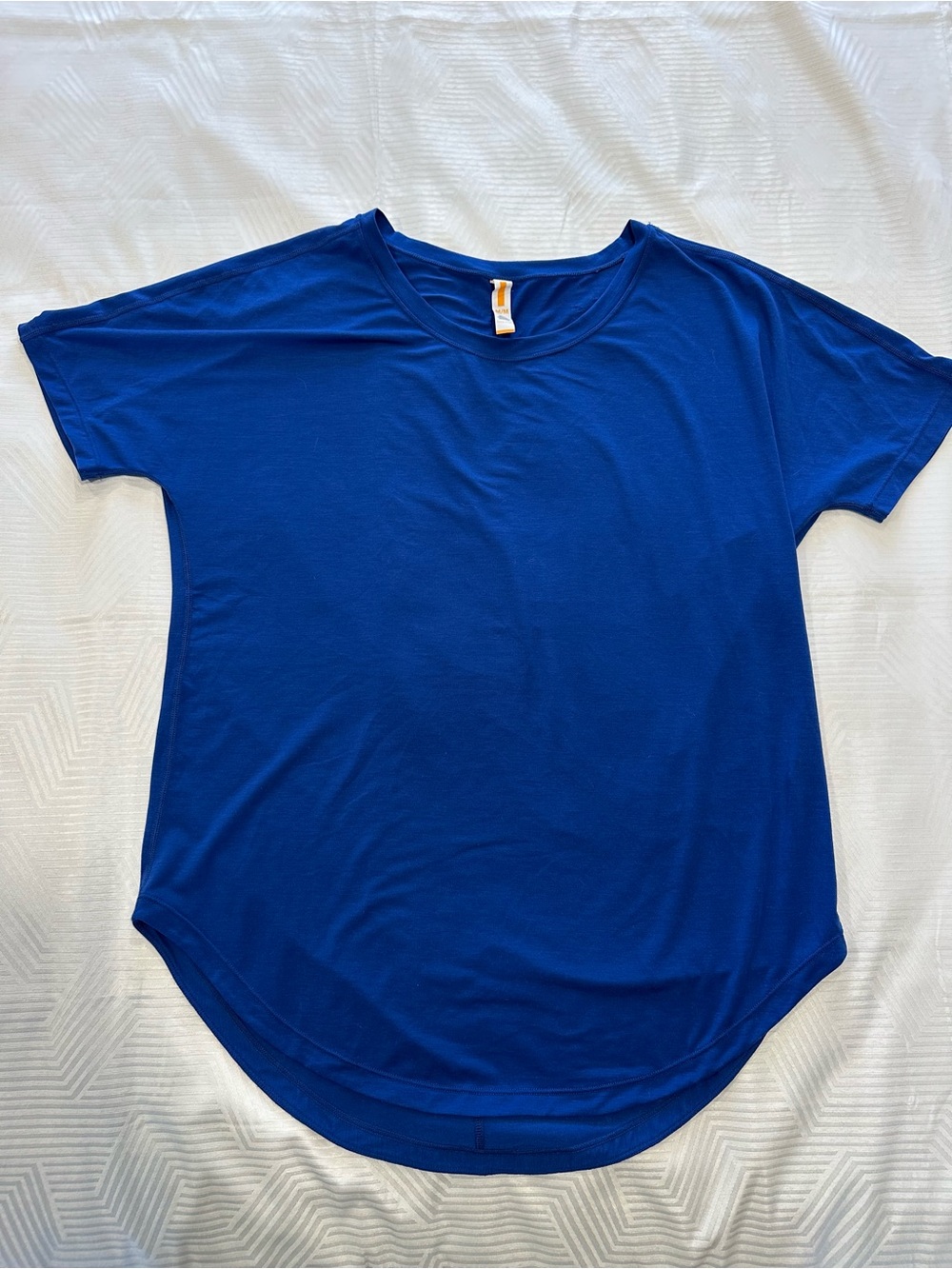 Lucy Tech Royal Blue Short Sleeve High Low Hem Performance Top #637171 Size M - Picture 4 of 11